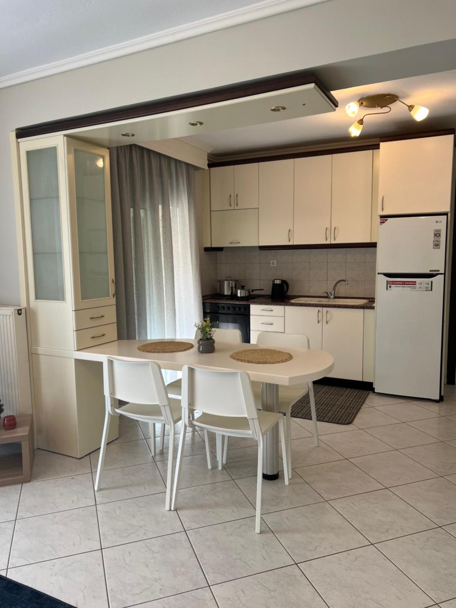 Parma'S Pool Apartment Peraia  Exterior photo